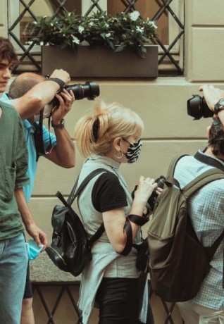 Modelli e fotografi alla sfilata di Etro del 15 luglio 2020 - Foto: @natybtw 
