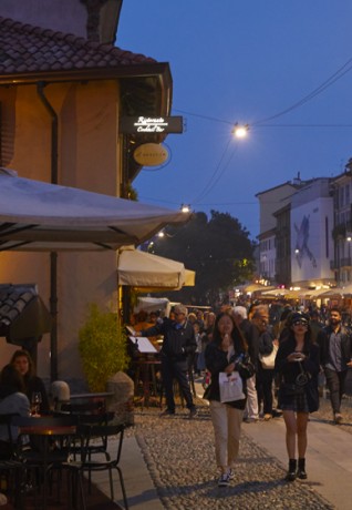 nightlife navigli
