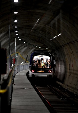 M4 metro blu da Linate a San Babila