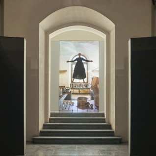Estasi. Marina Abramovic at the Crypt of San Sepolcro